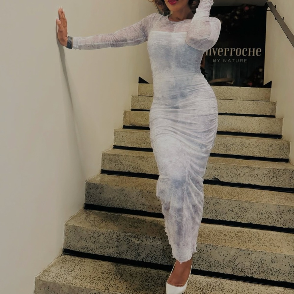 Elegant White Long Sleeve Dress